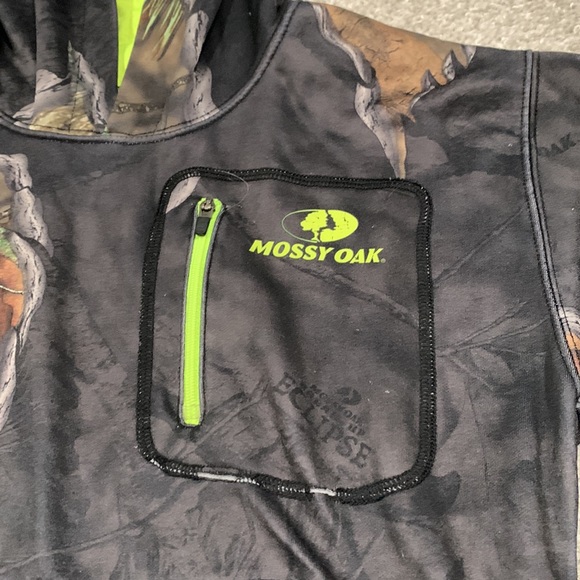 Mossy Oak camo sweatshirt with 2 zip pockets - Picture 2 of 3